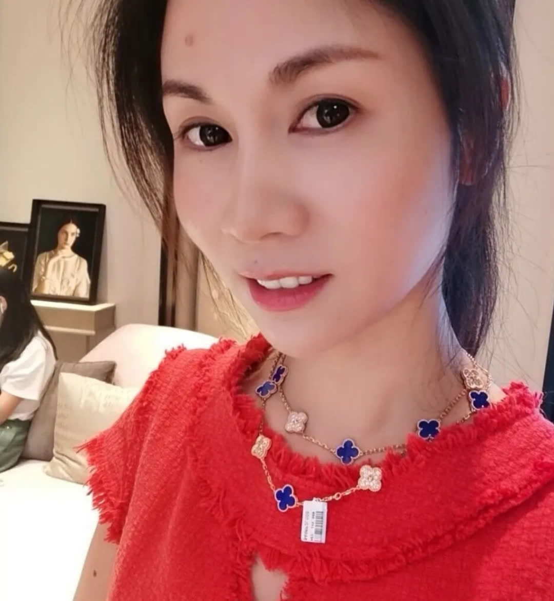 Van Cleef & Arpels Magic Alhambra Necklace